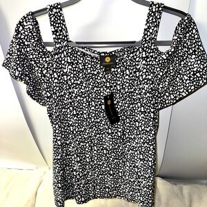 JM Collection White And Black Of The Shoulders Women’s Size Petite Small Blouse